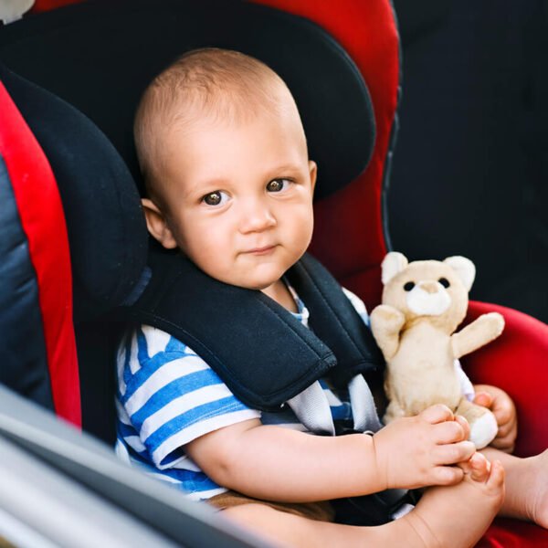 Fotelik samochodowy dla dziecka– jakie powinien spełniać kryteria i jak wybrać ten najbezpieczniejszy?